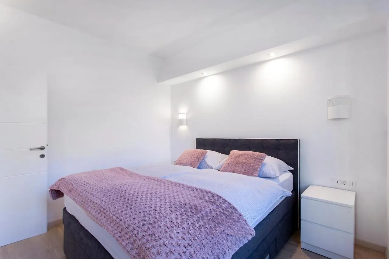 Urban Style Apartments By Loft Liubliana Apart-hotel